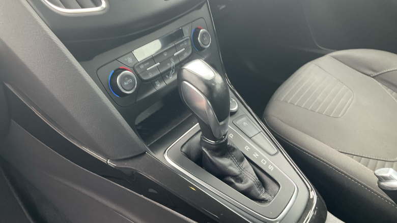 Ford Focus 1.5 EcoBoost Titanium 5dr Auto Petrol Hatchback